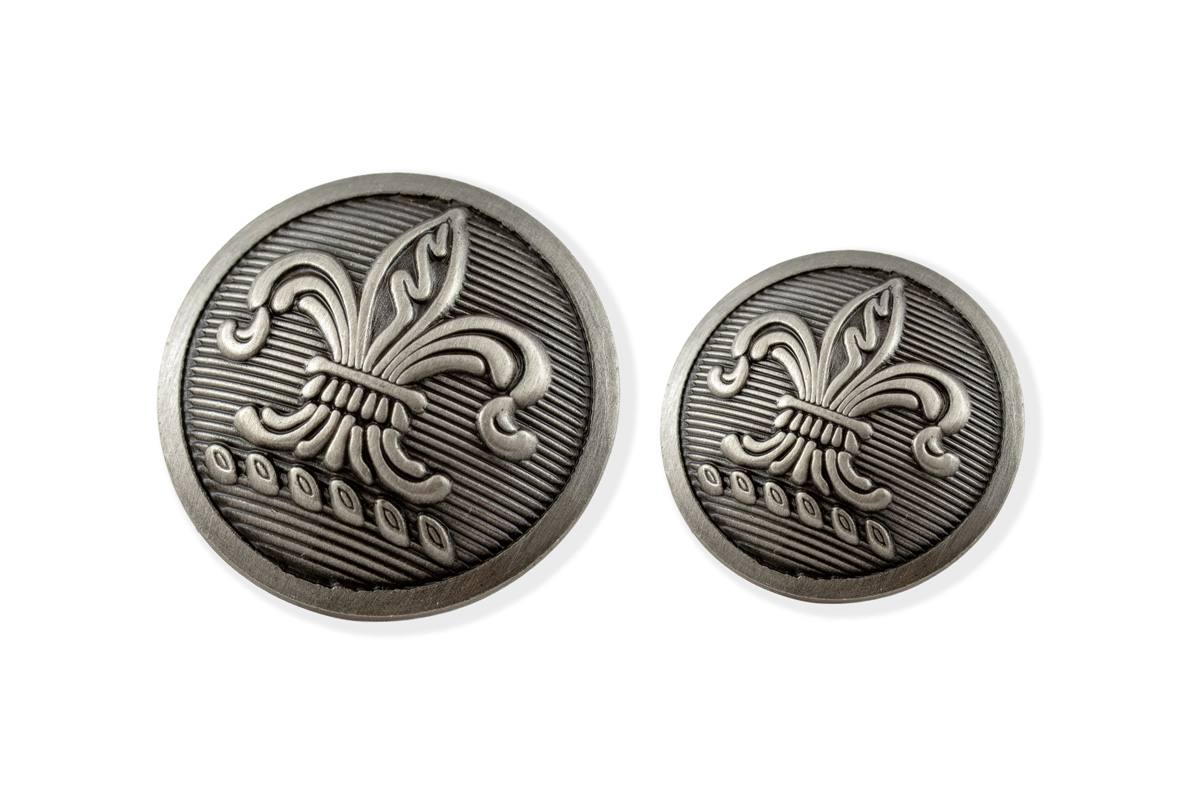 metaliko-koumpi-asimi-chroma-fleur-de-lis