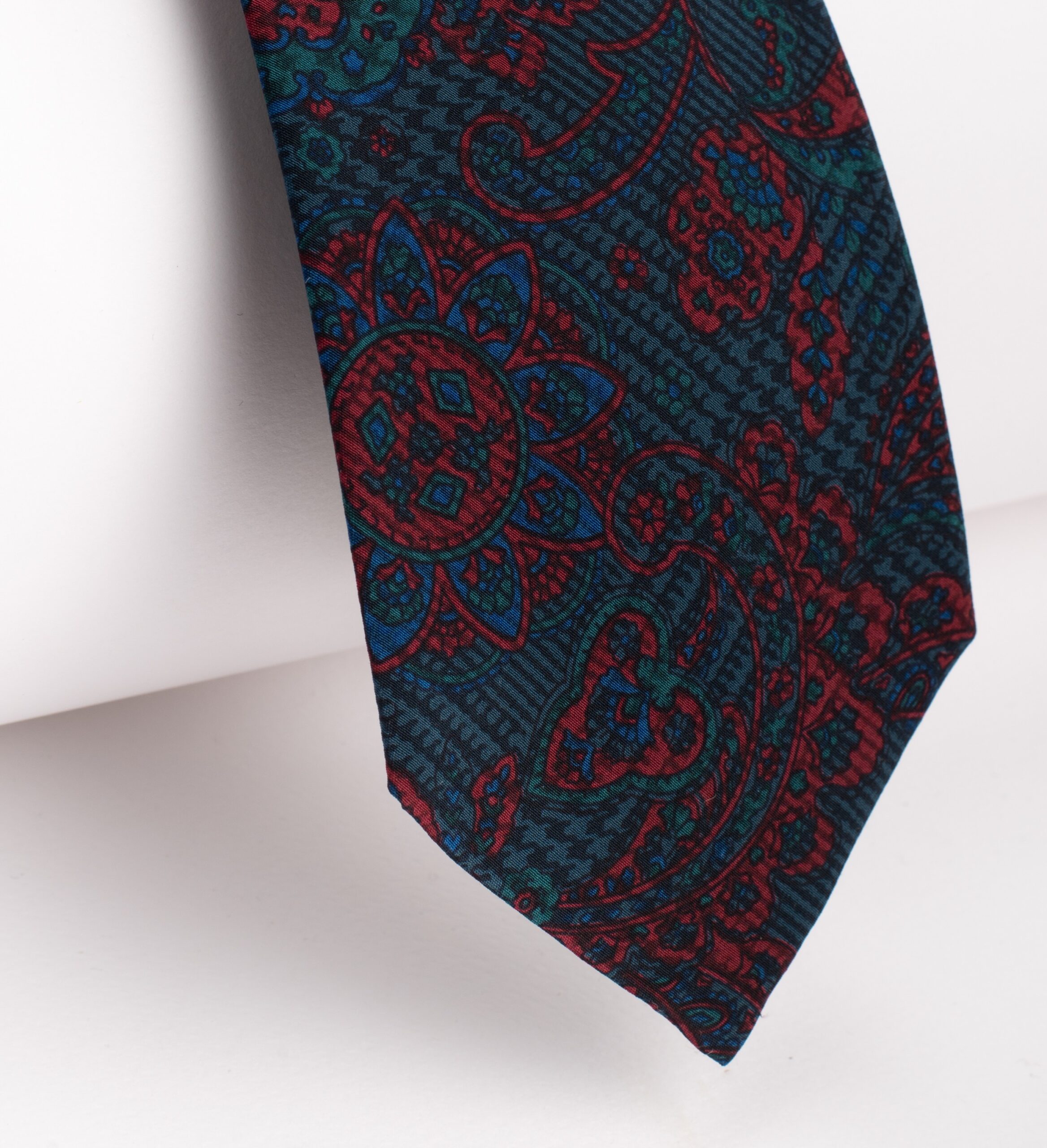 metaksoti-grabata-9-ek-fardos-mpornto-skouro-prasino-petrol-chroma-lachour-schedia