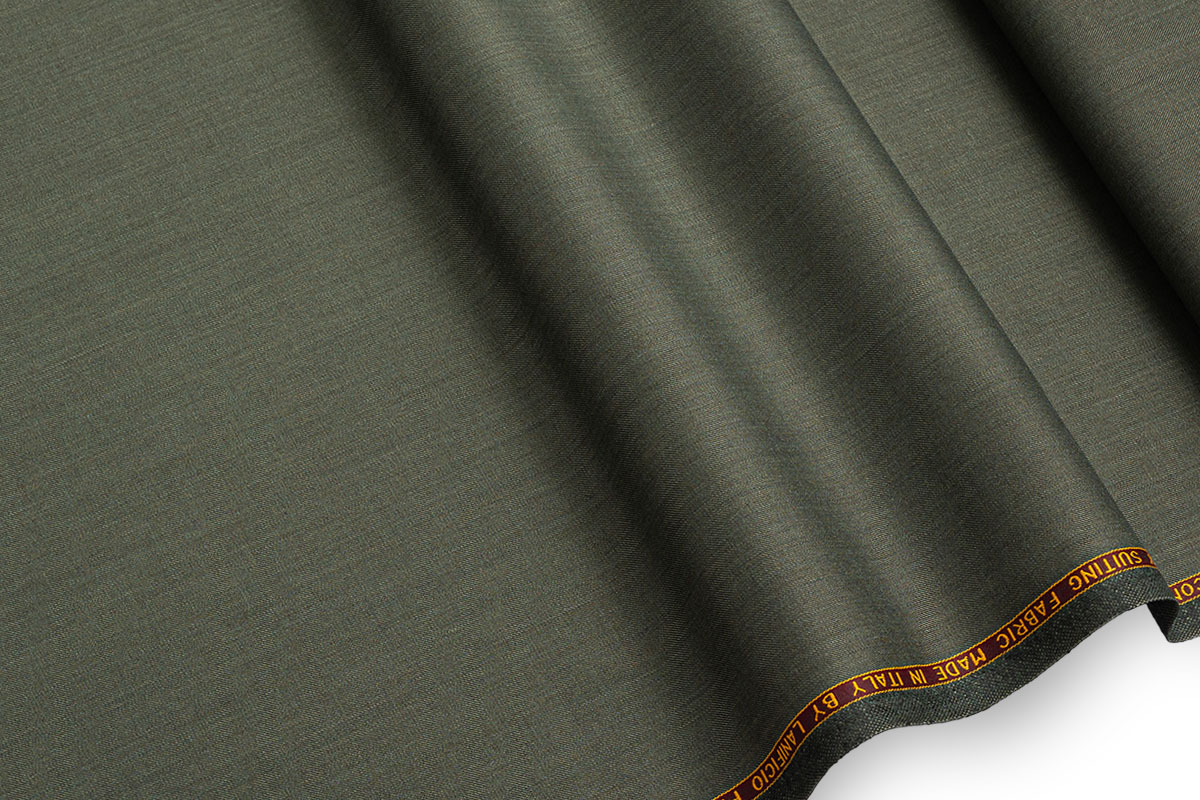 olomallo-yfasma-italias-gkrizoprasino-chroma-diklono