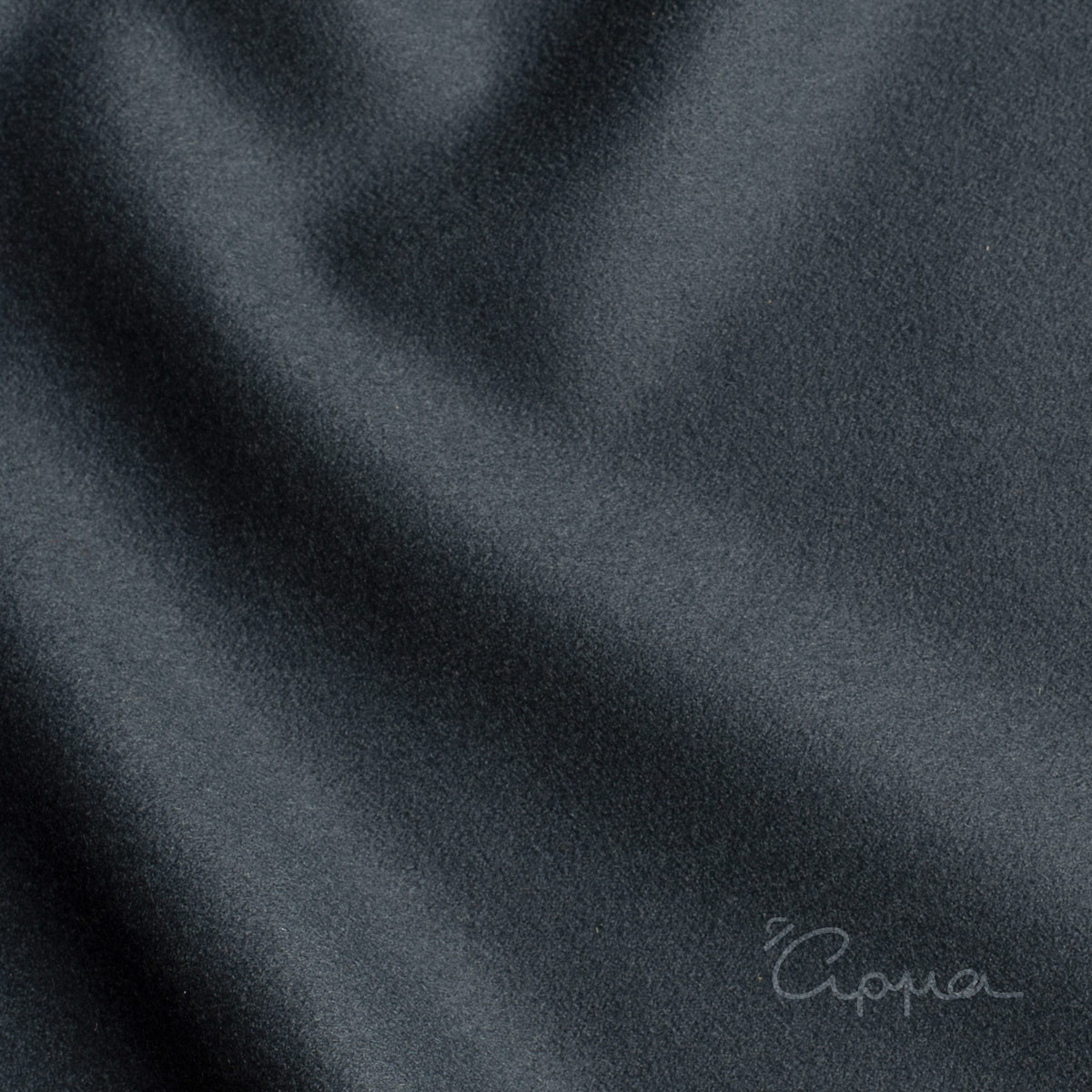 malli-cashmere-yfasma-agglia-mple-raf-chroma-monochromo