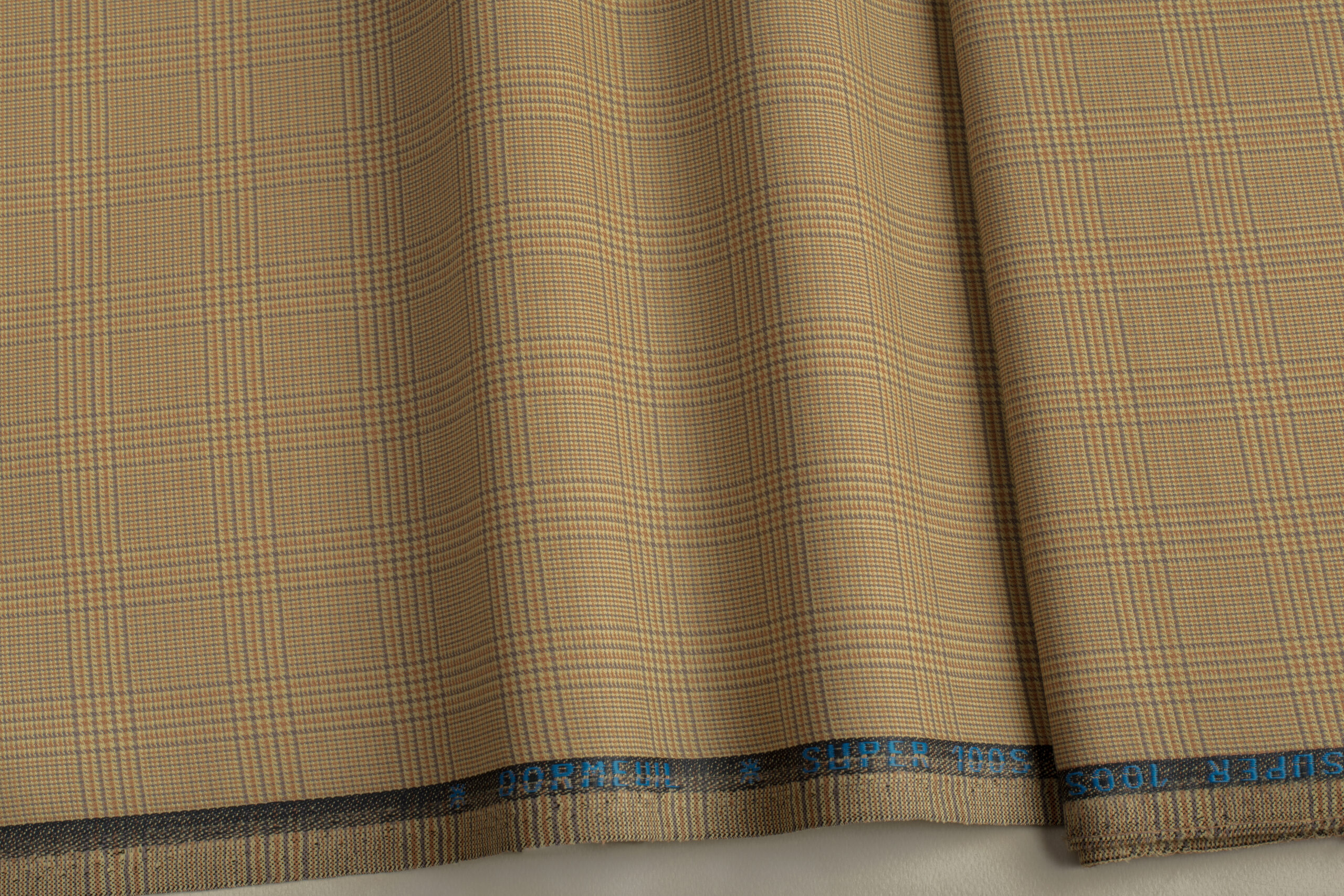 olomallo-yfasma-agglia-menta-kaneli-gkri-mob-chroma-overcheck-motibo