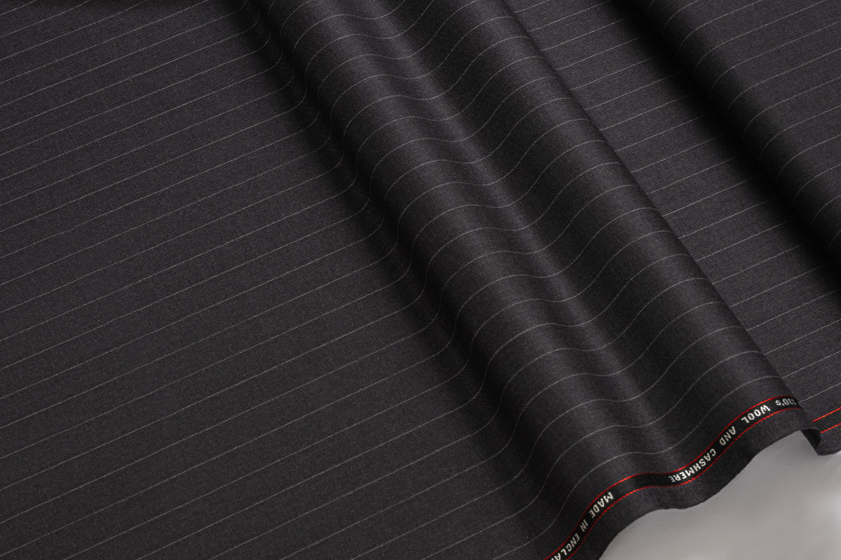 wool-and-cashmere-fabric-super-130s-england-grey-white-color-striped-pattern-2