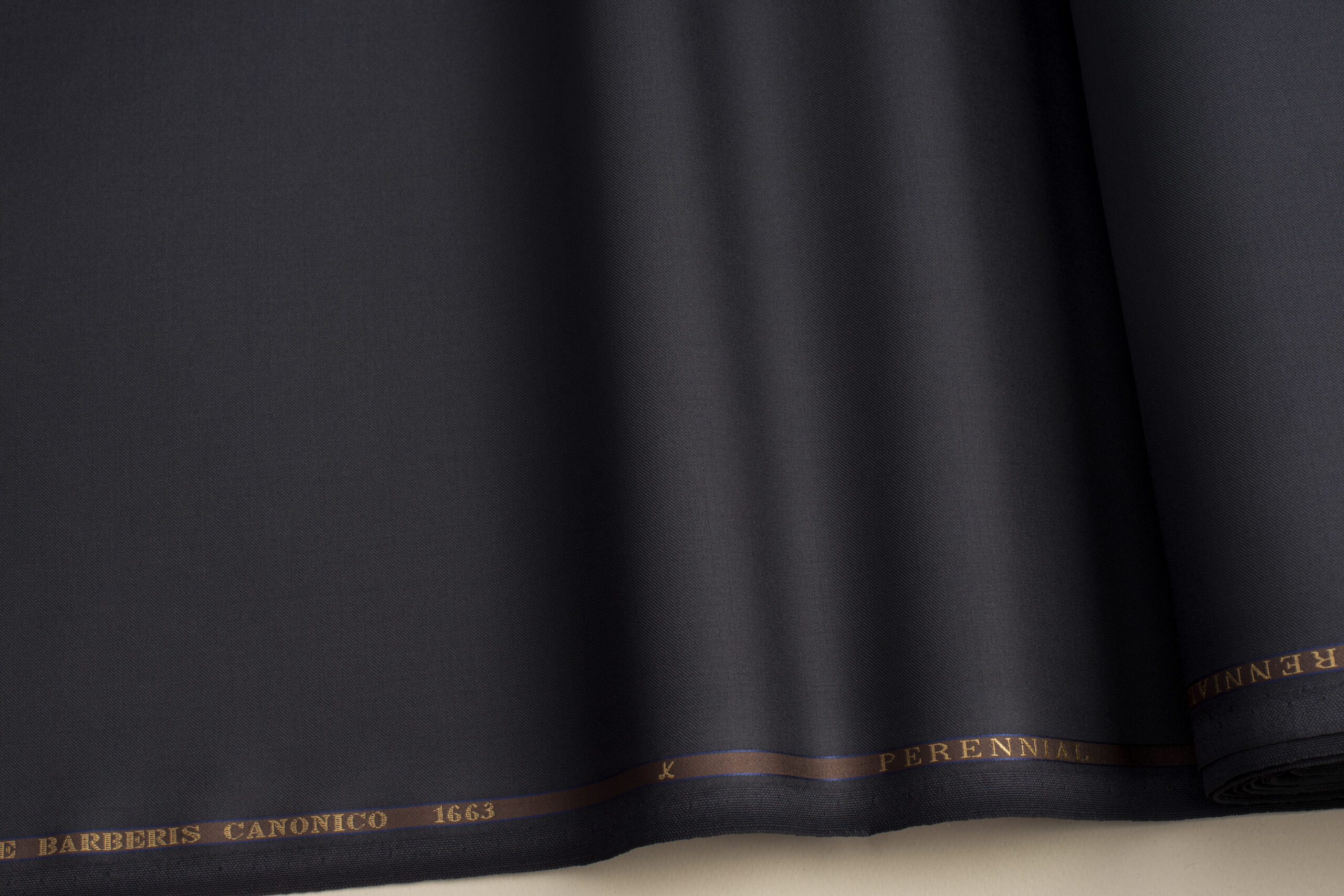 super-110s-ufasma-mple-skouro-chroma-vitale-barberis-canonico